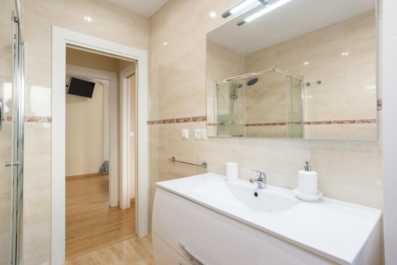 Alferez II By Ele Apartments Málaga Eksteriør bilde